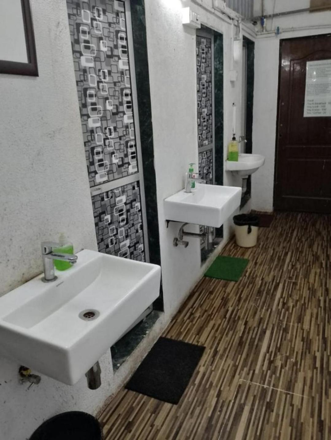 Bapuji Dormitory Hostel Bombay Esterno foto
